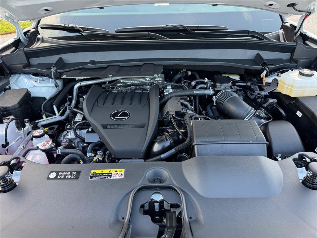 Used 2026 Lexus TX 500h AWD w/ Technology Package image 10