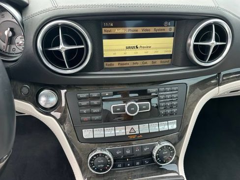 Used 2013 Mercedes-Benz SL 550 image 36