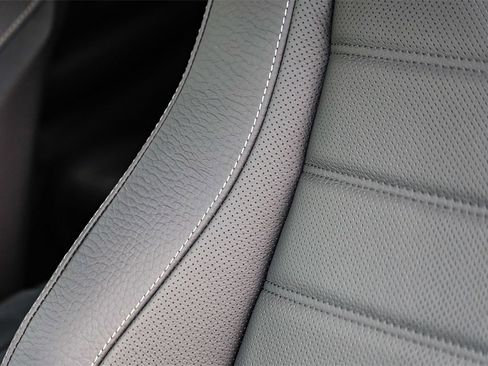 New 2026 Mercedes-Benz GLS 580 4MATIC image 25