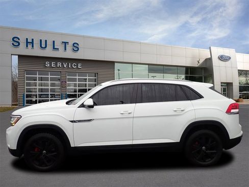 Used 2020 Volkswagen Atlas Cross Sport S image 2