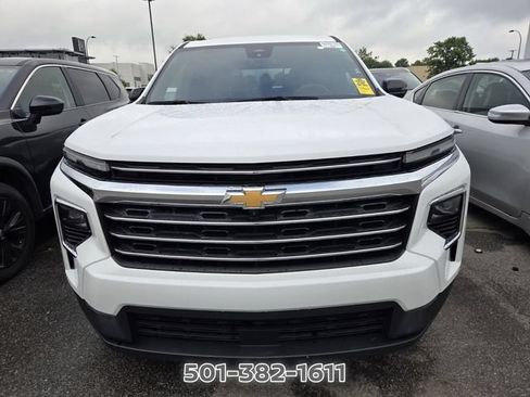 Used 2024 Chevrolet Traverse LT FWD image 8
