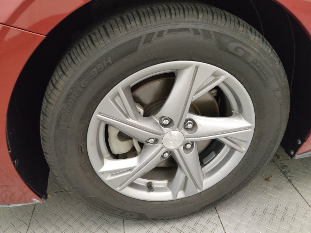 Used 2023 Hyundai Sonata SE w/ Preferred Accessory Package FWD image 31