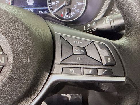 Used 2024 Nissan Sentra SV FWD image 15