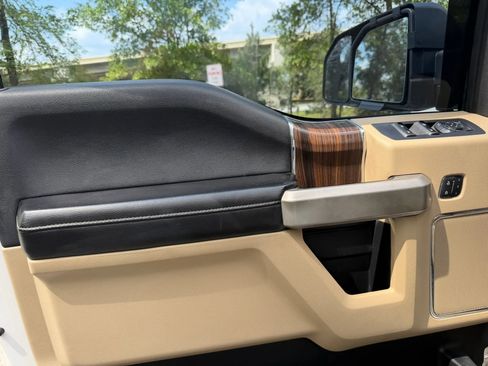 Used 2015 Ford F150 Lariat w/ Equipment Group 502A Luxury image 15