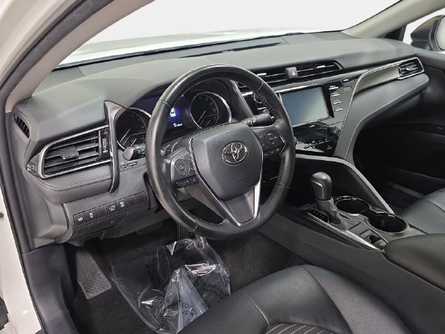 Used 2020 Toyota Camry SE AWD/4WD image 16
