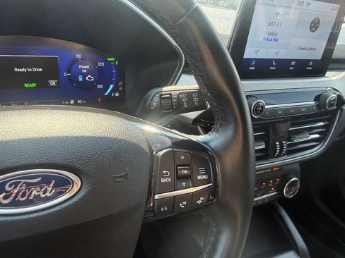 Certified 2022 Ford Escape SEL w/ Technology Package FWD image 25