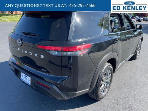 Used 2024 Nissan Pathfinder S AWD/4WD image 29