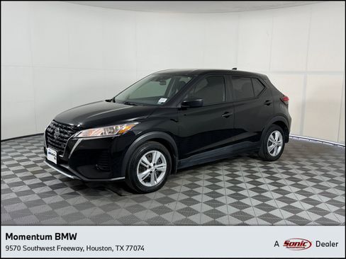 Used 2021 Nissan Kicks S FWD image 1