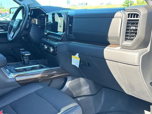 Used 2025 GMC Sierra 1500 Elevation w/ Preferred Package image 22