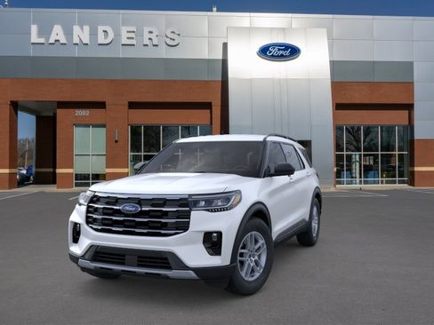 New 2026 Ford Explorer Active image 2