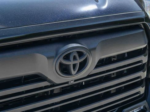 Used 2024 Toyota Tundra Limited AWD/4WD image 4