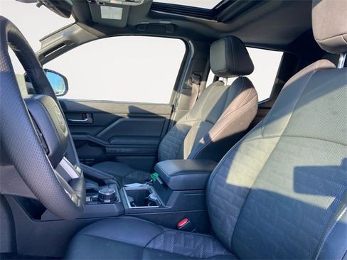 Used 2024 Toyota Tacoma TRD Sport w/ TRD Sport Premium Package image 9