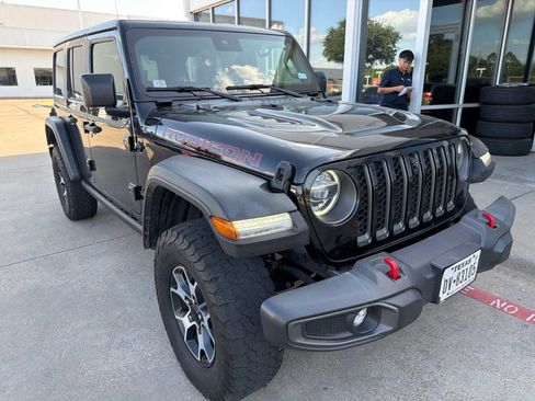 Used 2022 Jeep Wrangler Unlimited Rubicon w/ Dual Top Group AWD/4WD image 3