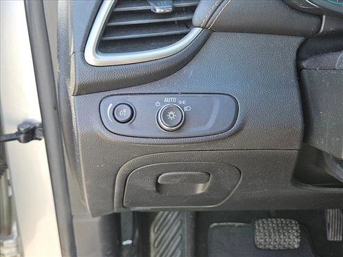 Used 2018 Chevrolet Trax LT w/ LT Convenience Package image 19