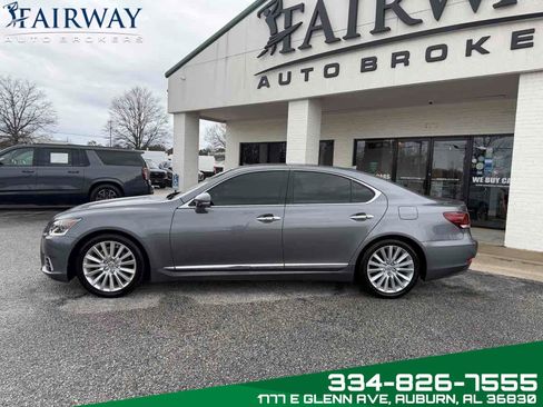 Used 2013 Lexus LS 460 w/ Comfort Pkg image 3