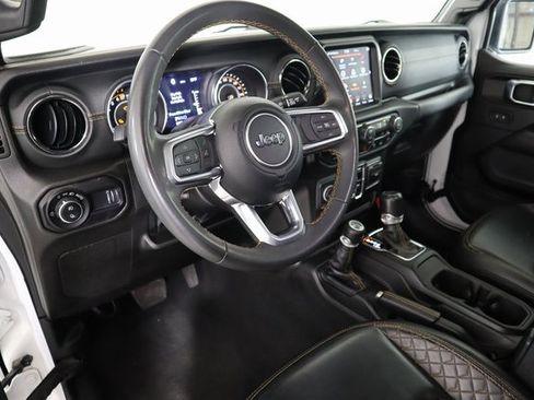 Used 2023 Jeep Gladiator Overland image 21