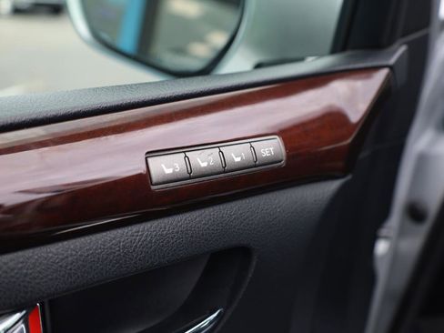 Used 2013 Lexus LX 570 4WD image 5