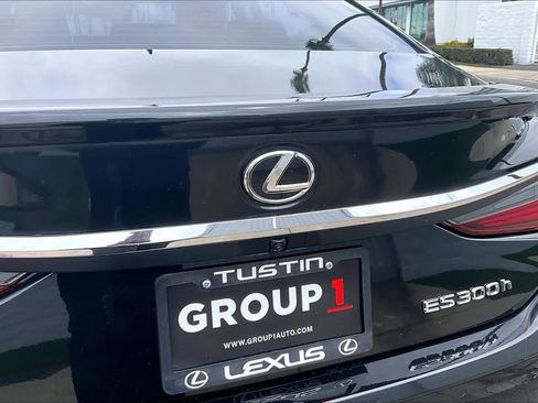 Used 2024 Lexus ES 300h w/ Premium Package FWD image 31