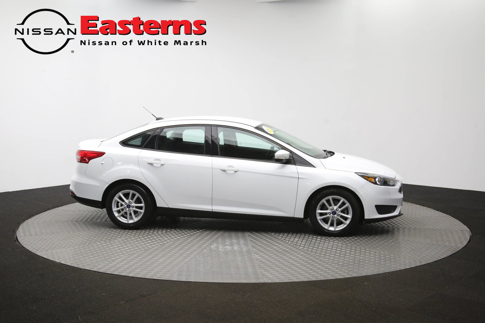 Used 2018 Ford Focus SE w/ Cold Weather Package FWD image 44