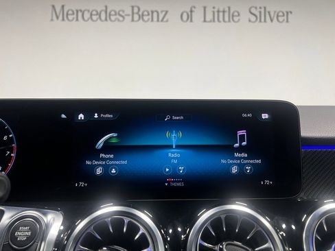 Used 2023 Mercedes-Benz GLB 35 AMG 4MATIC image 33