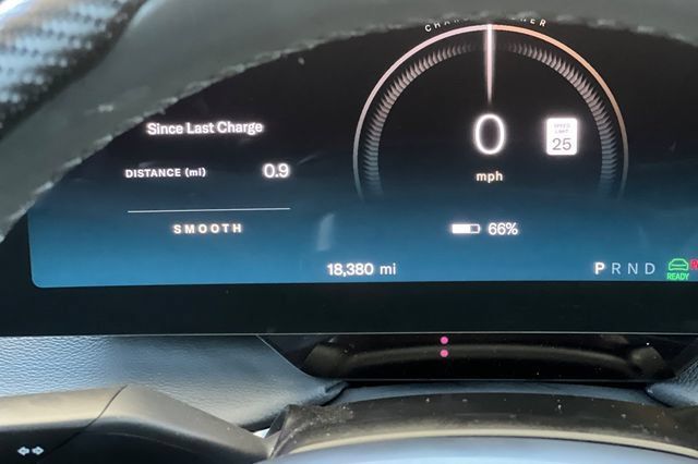 Used 2024 Lucid Air Touring AWD/4WD image 28
