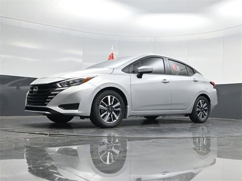 Used 2025 Nissan Versa SV w/ Trunk Package image 51