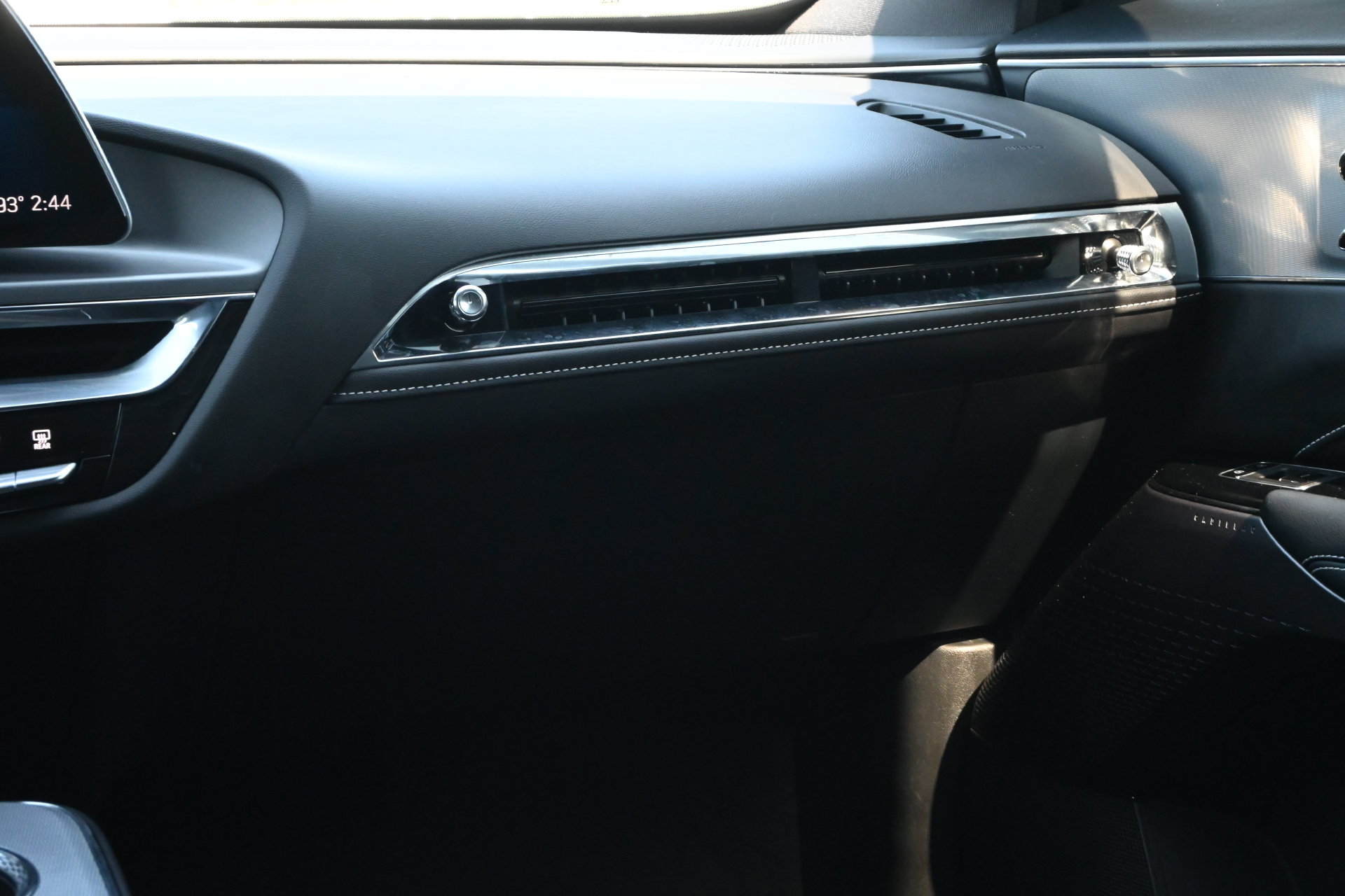 Used 2024 Cadillac Lyriq Tech RWD image 9