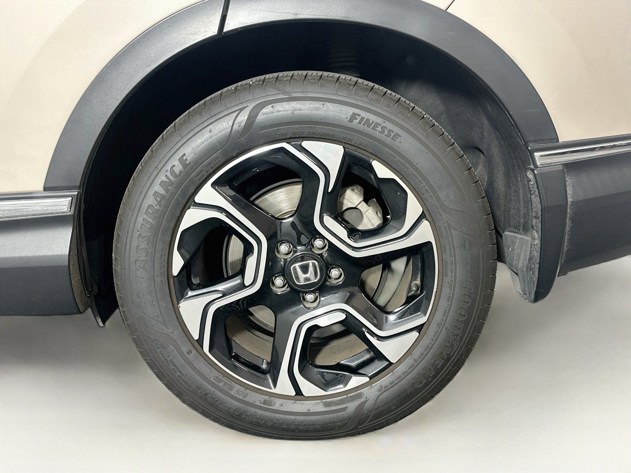Used 2019 Honda CR-V Touring image 11