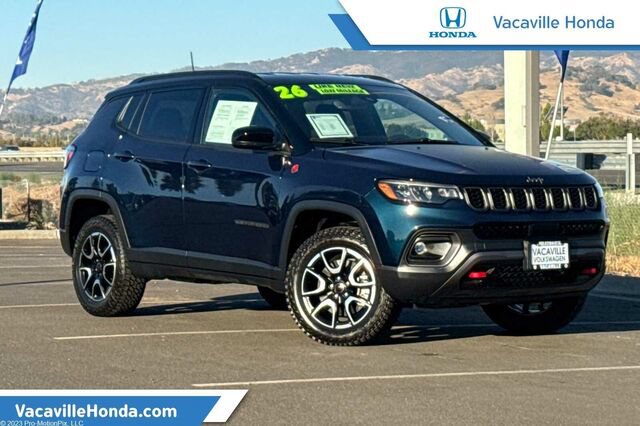 Used 2026 Jeep Compass Trailhawk w/ Trailer Tow Group AWD/4WD image 1