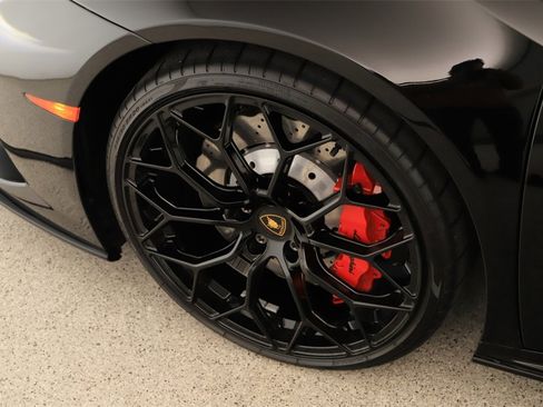 Used 2022 Lamborghini Huracan EVO image 33