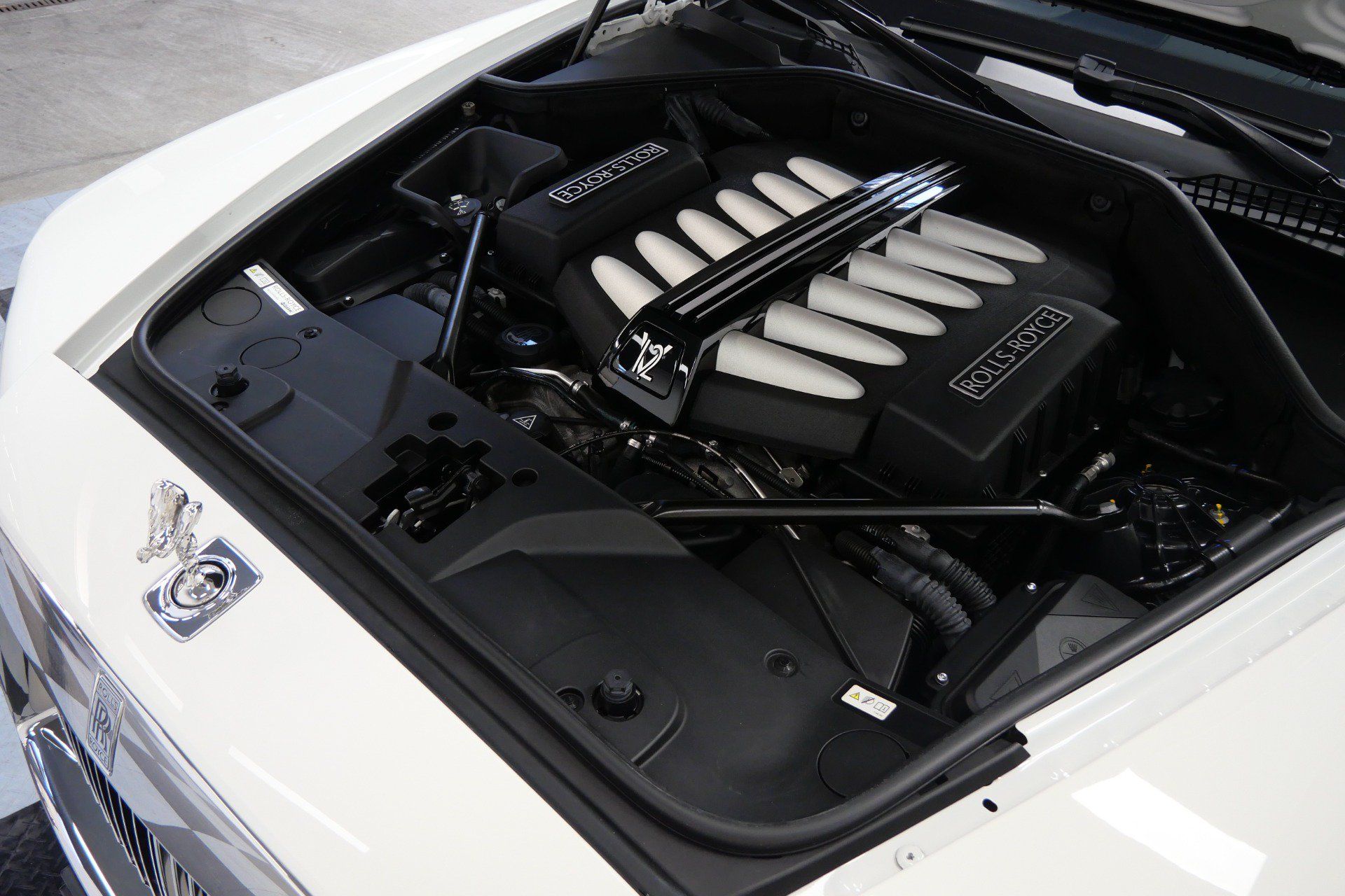 Used 2013 Rolls-Royce Ghost RWD image 43