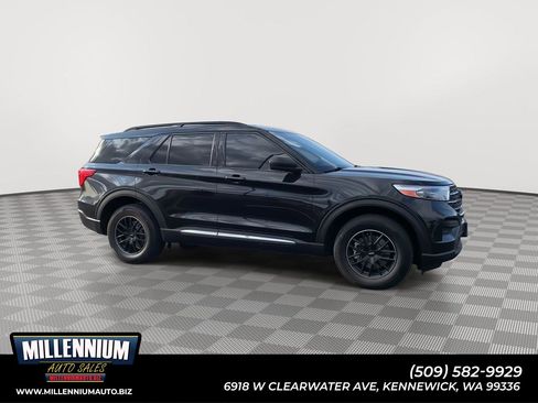 Used 2020 Ford Explorer XLT image 1