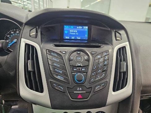 Used 2013 Ford Focus SE FWD image 16
