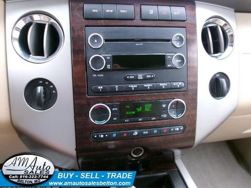Used 2014 Ford Expedition XLT w/ Equipment Group 202A AWD/4WD image 11