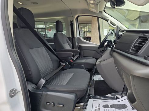 Used 2023 Ford Transit 350 XLT image 40