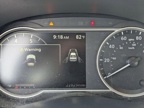 Certified 2025 Nissan Versa SV FWD image 31