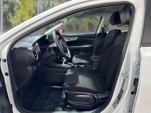 Used 2024 Kia Forte LXS image 9