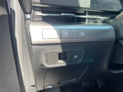 Used 2024 Hyundai Kona SEL image 30