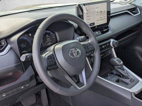 Used 2025 Toyota RAV4 Limited FWD image 8
