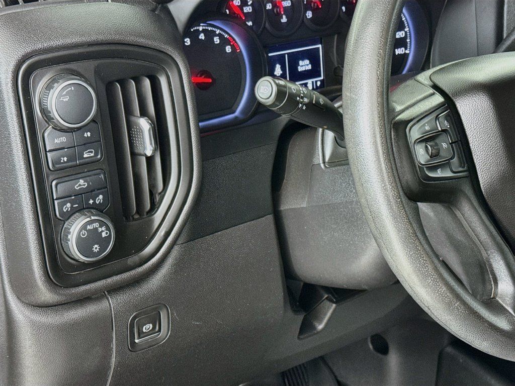 Used 2023 Chevrolet Silverado 1500 W/T AWD/4WD image 10