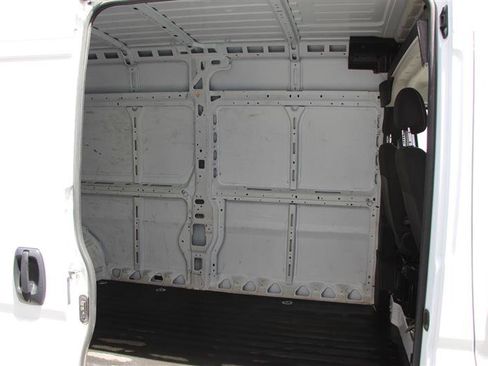 Used 2023 RAM ProMaster 2500 FWD image 17