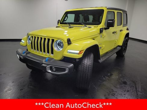 Used 2023 Jeep Wrangler Unlimited Sahara w/ Dual Top Group AWD/4WD image 4