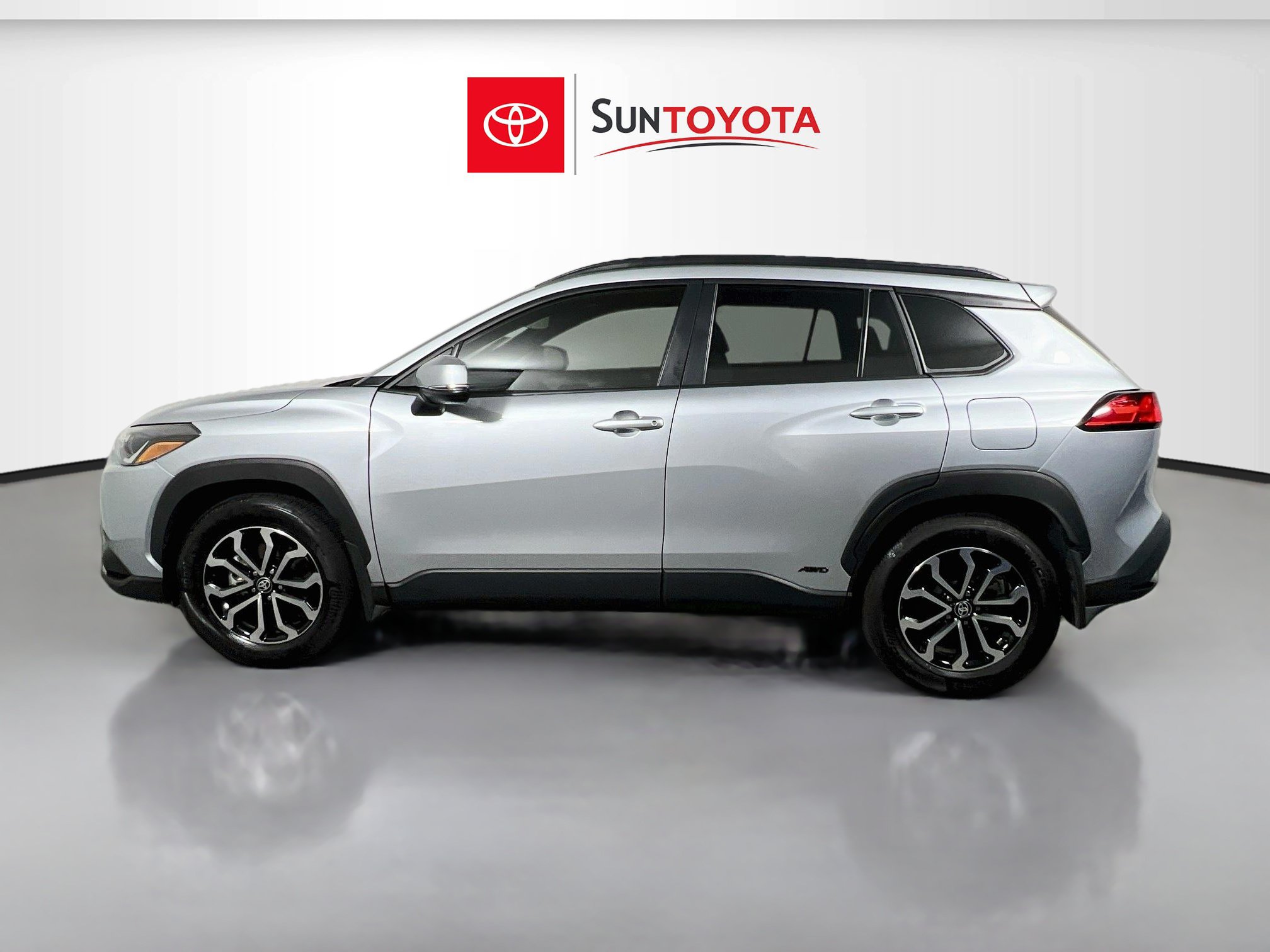 Used 2024 Toyota Corolla Cross AWD Hybrid image 7
