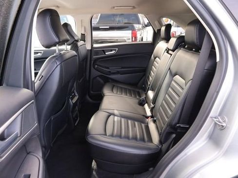 Certified 2024 Ford Edge SEL image 9