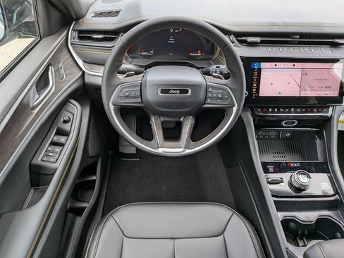 New 2026 Jeep Grand Cherokee Limited AWD/4WD image 15