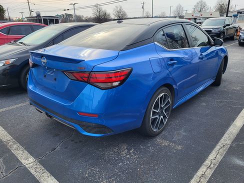 Used 2024 Nissan Sentra SR w/ SR Premium Package image 4