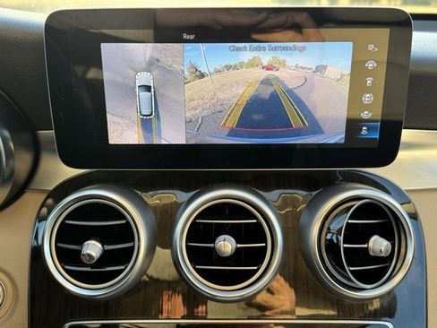 Used 2020 Mercedes-Benz GLC 300 w/ Parking Assistance Package image 20