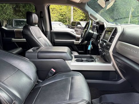 Used 2018 Ford F250 Lariat w/ Lariat Value Package AWD/4WD image 22