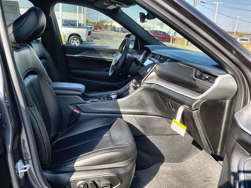 New 2025 Jeep Grand Cherokee L Limited image 25