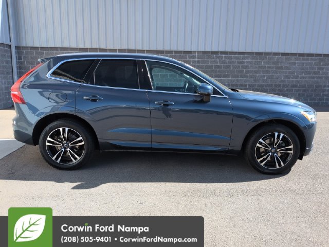 Used 2021 Volvo XC60 T5 Momentum AWD/4WD image 2